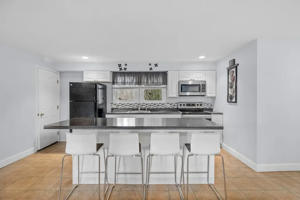 47 Stringham Road Poughkeepsie NY 12603