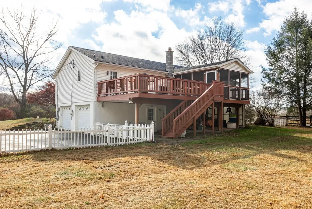 47 Stringham Road Poughkeepsie NY 12603