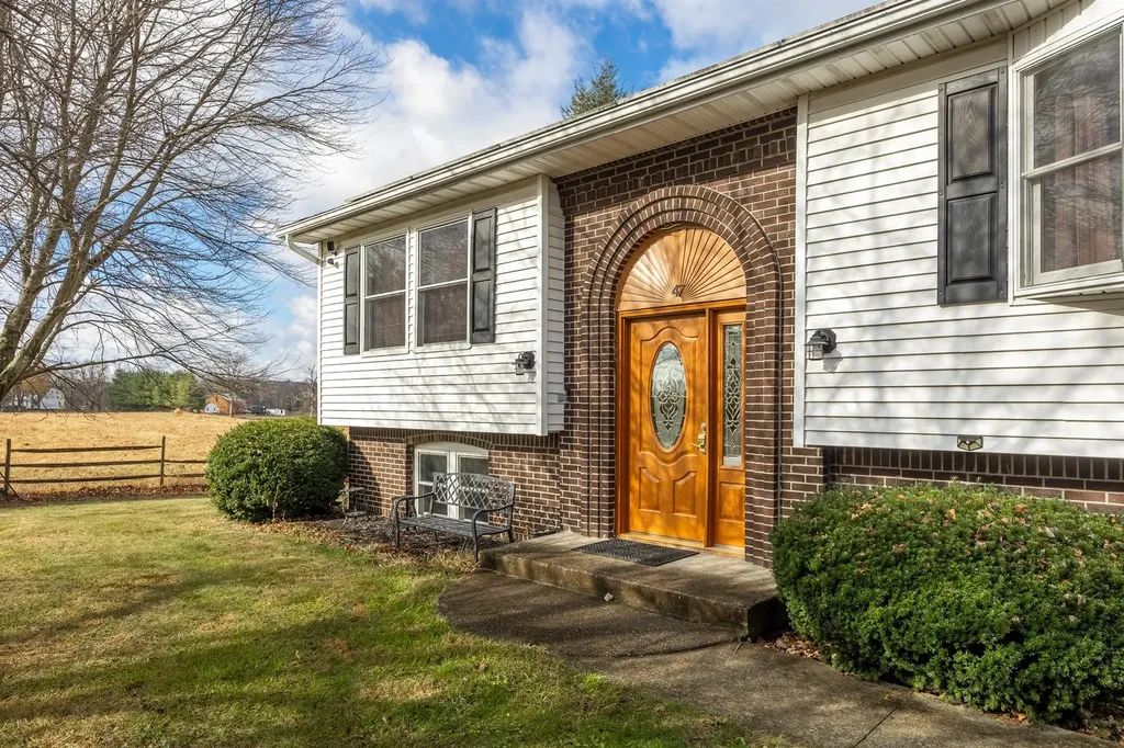 47 Stringham Road Poughkeepsie NY 12603