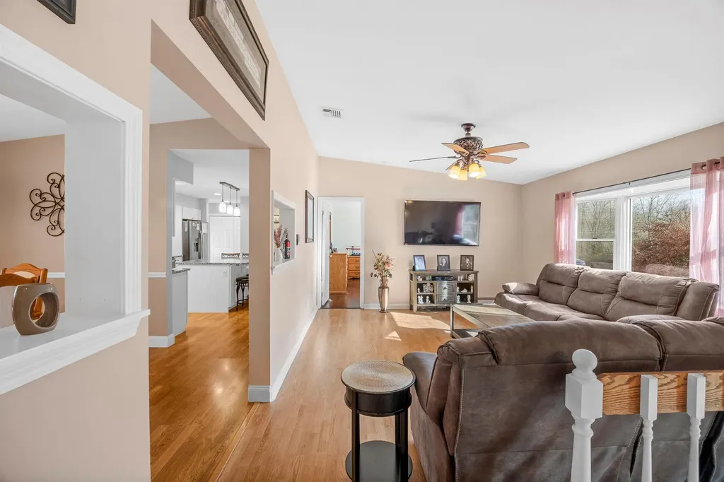 47 Stringham Road Poughkeepsie NY 12603