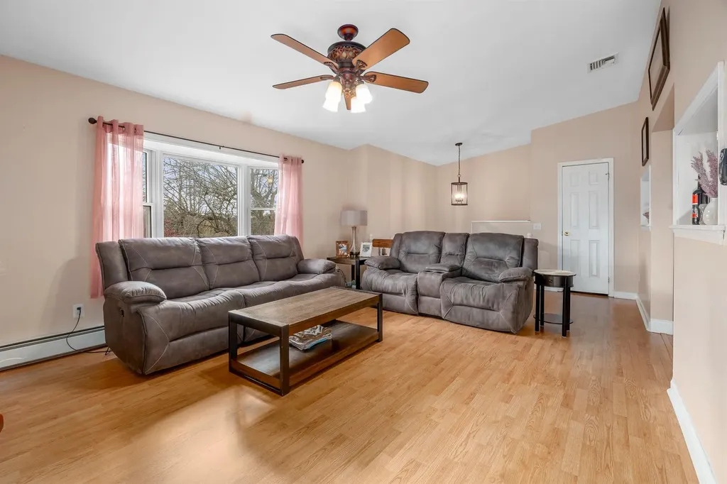 47 Stringham Road Poughkeepsie NY 12603