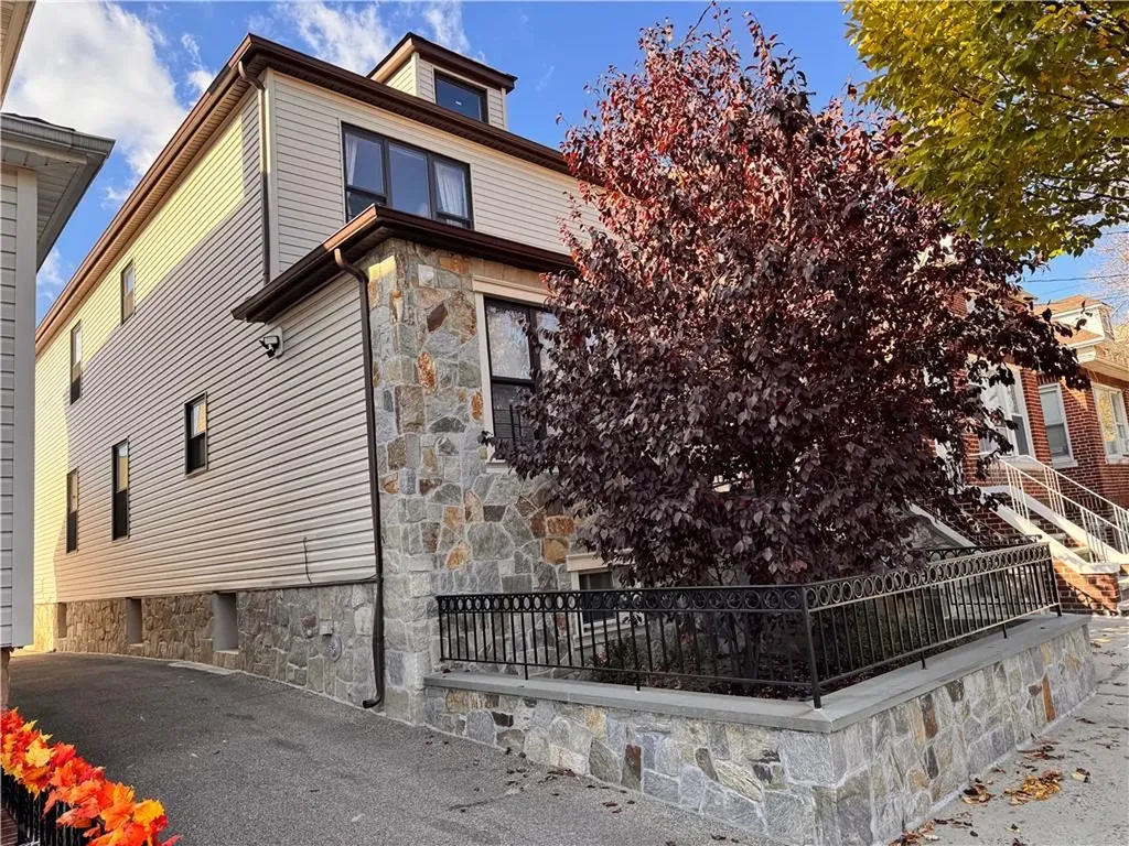 1821 Paulding Avenue Bronx NY 10462