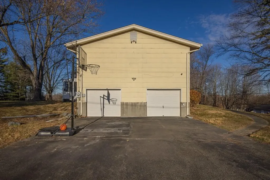 2 Elena Road Campbell Hall NY 10916