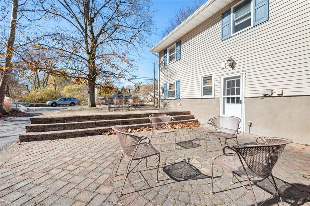 2 Harth Drive New Windsor NY 12553