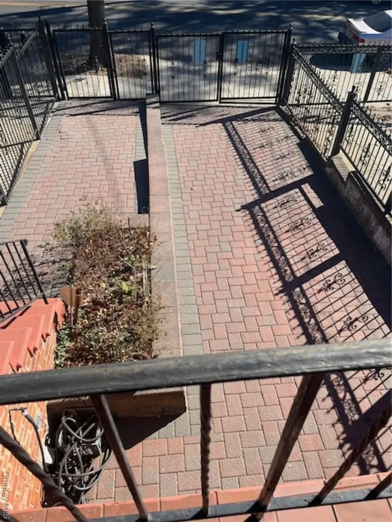 3613 Paulding Avenue Bronx NY 10469