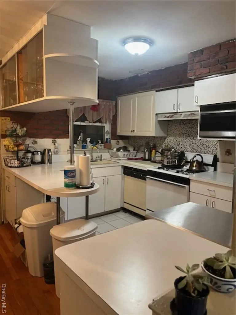 3613 Paulding Avenue Bronx NY 10469