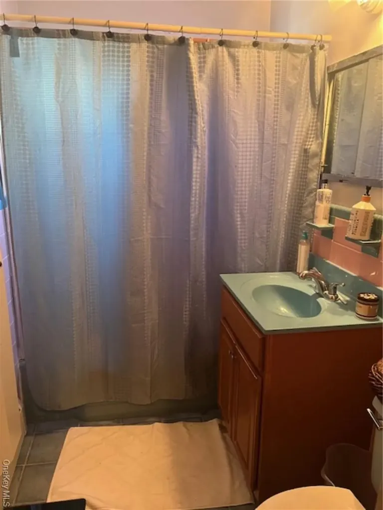 3613 Paulding Avenue Bronx NY 10469