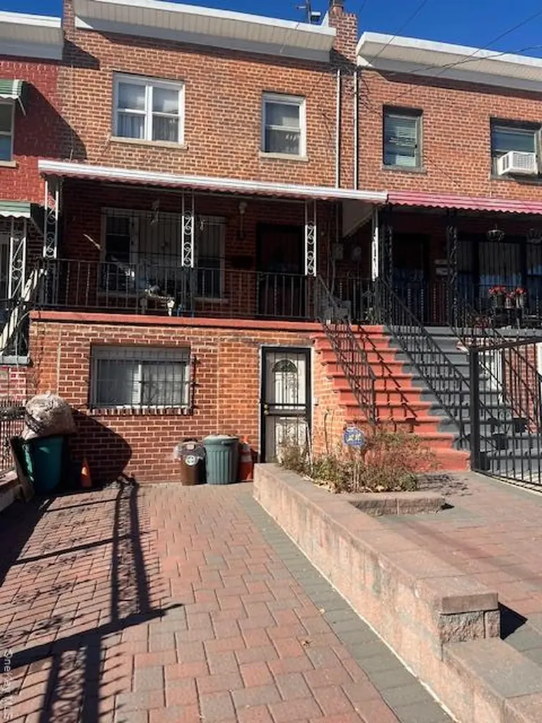3613 Paulding Avenue Bronx NY 10469