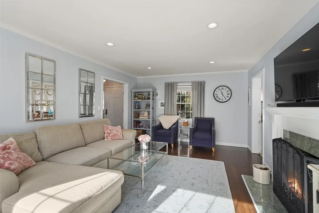 477 Ridgeway White Plains NY 10605
