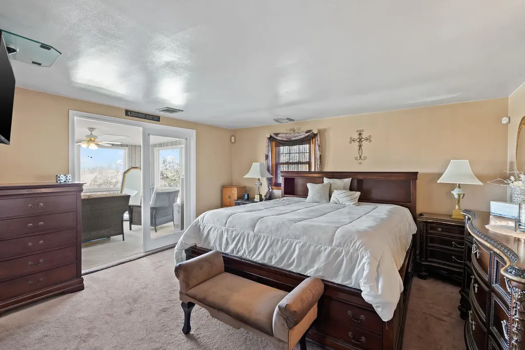 88 Lake Osiris Road Walden NY 12586