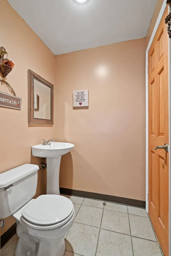 88 Lake Osiris Road Walden NY 12586