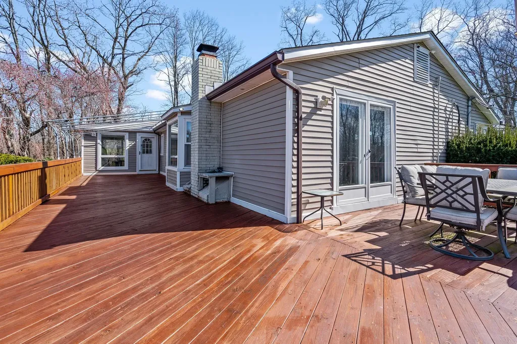 88 Lake Osiris Road Walden NY 12586