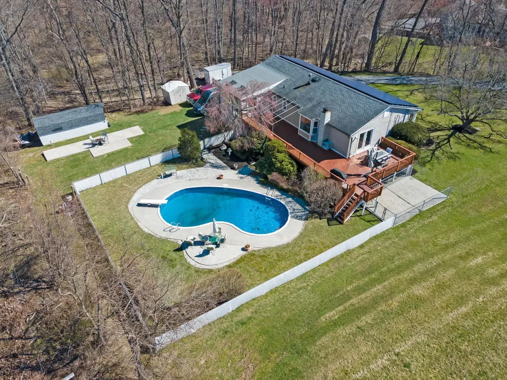 88 Lake Osiris Road Walden NY 12586