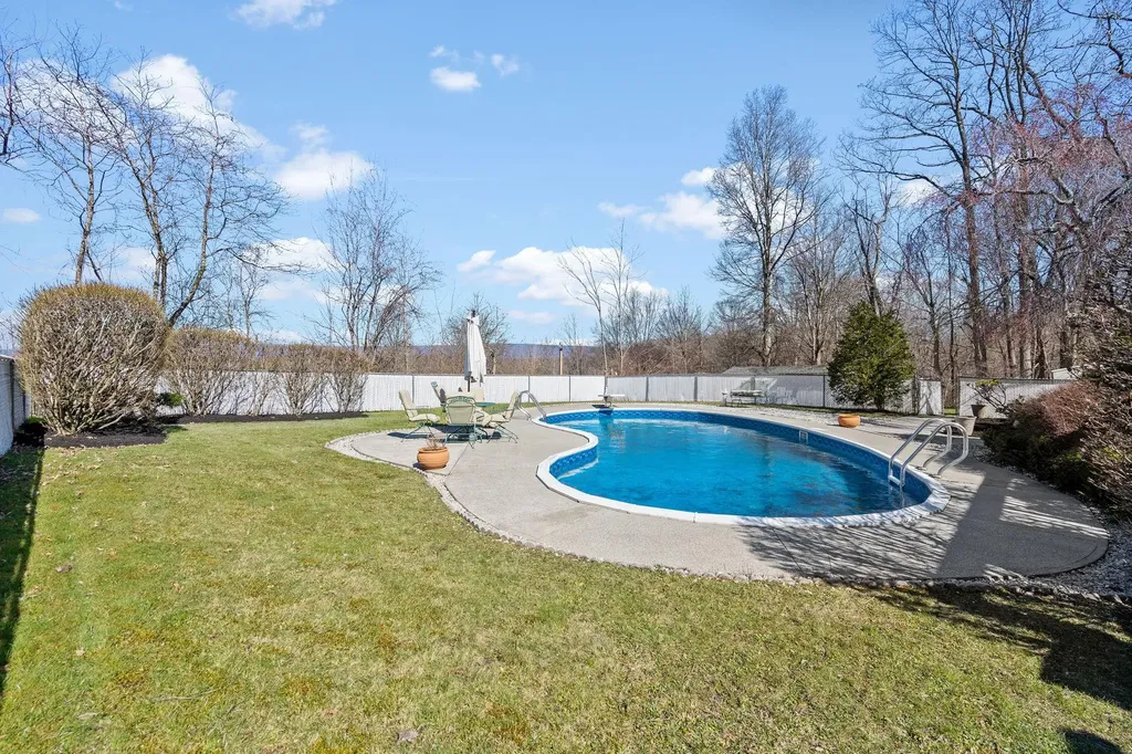 88 Lake Osiris Road Walden NY 12586