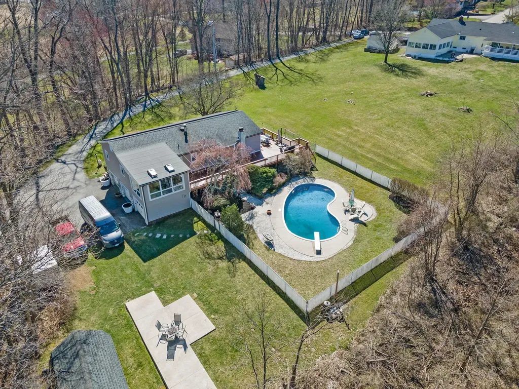 88 Lake Osiris Road Walden NY 12586