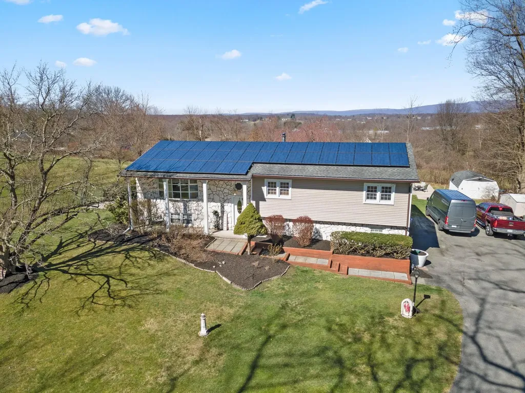 88 Lake Osiris Road Walden NY 12586