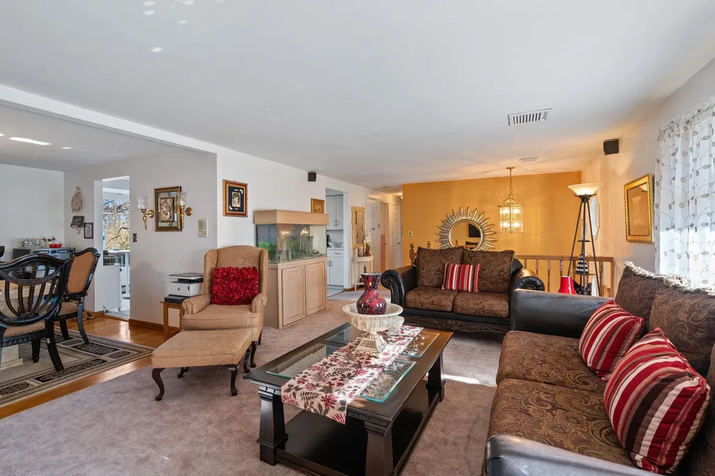 88 Lake Osiris Road Walden NY 12586