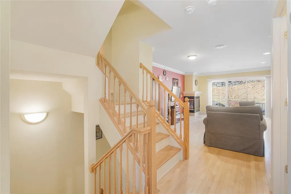 89 Hillcrest Lane Peekskill NY 10566