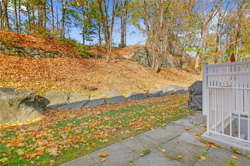 89 Hillcrest Lane Peekskill NY 10566