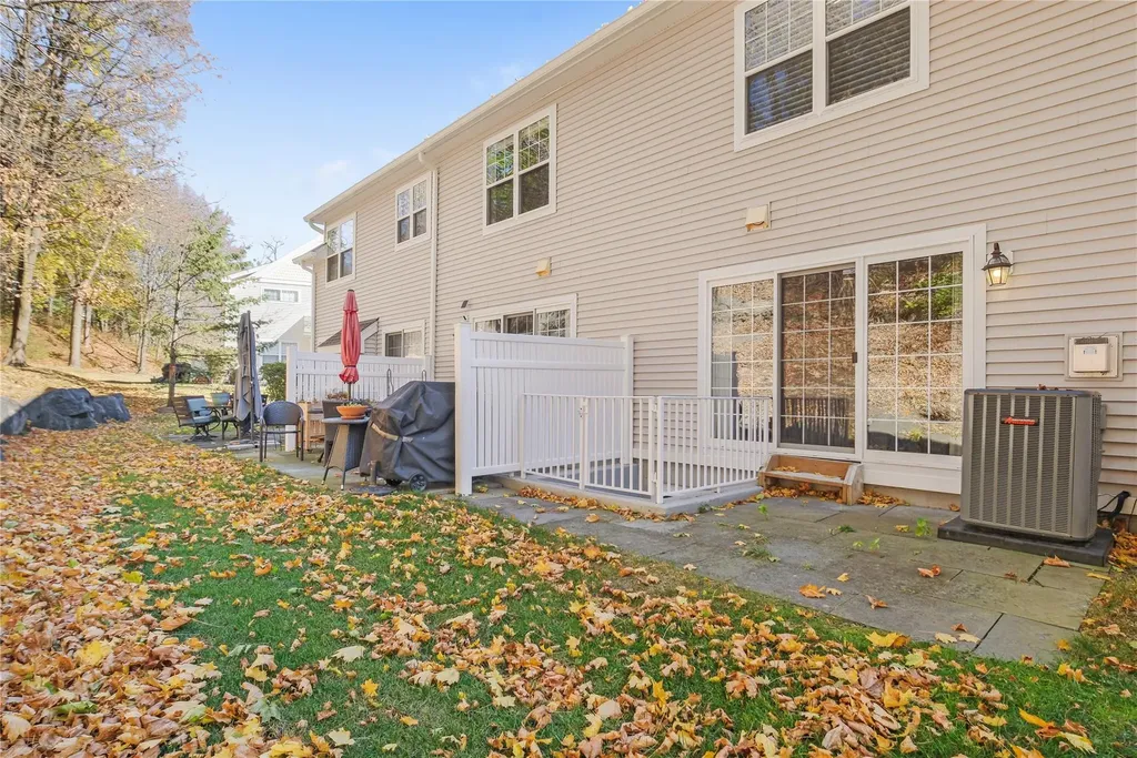 89 Hillcrest Lane Peekskill NY 10566