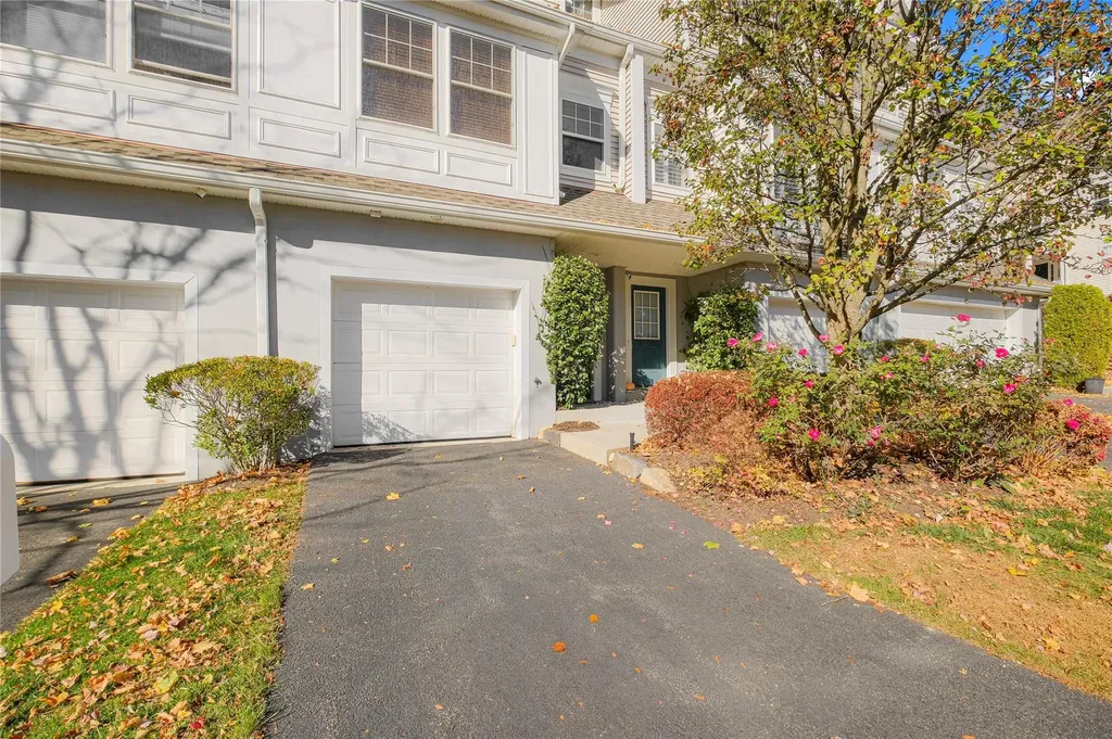 89 Hillcrest Lane Peekskill NY 10566