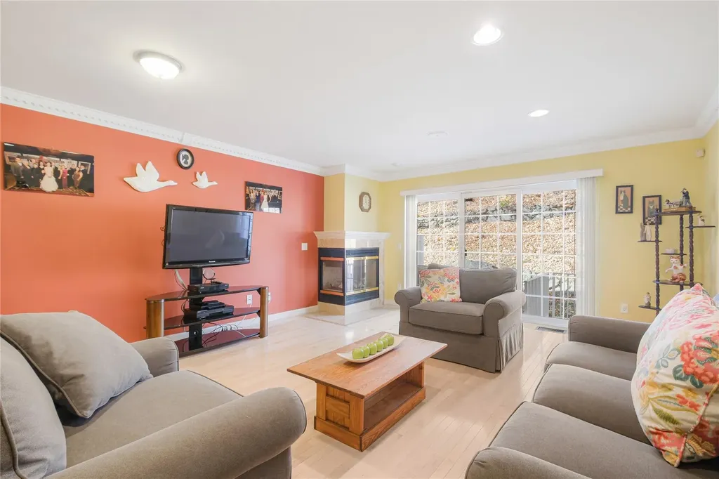 89 Hillcrest Lane Peekskill NY 10566