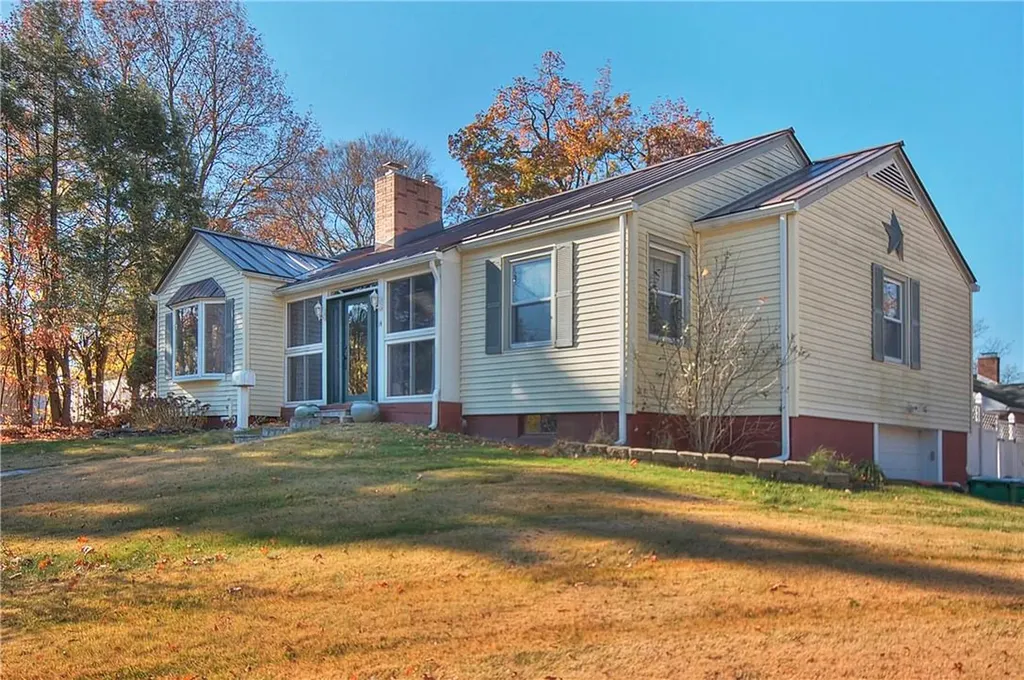 14 Treadwell Circle Poughkeepsie NY 12601