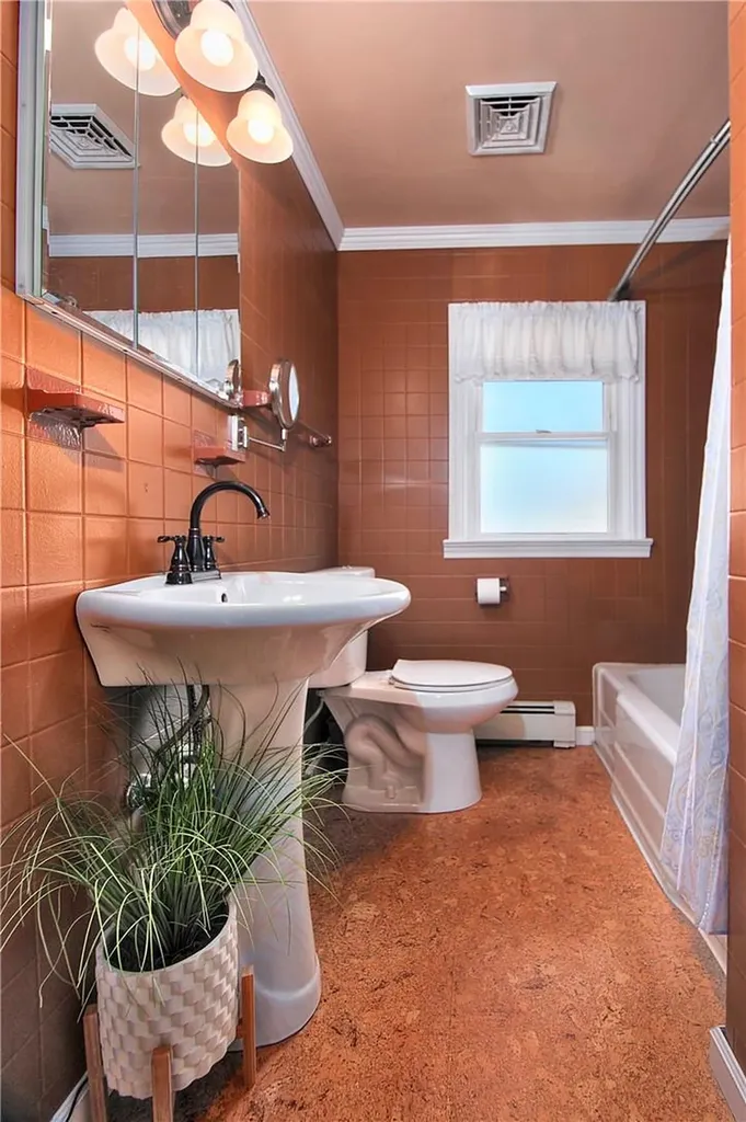 14 Treadwell Circle Poughkeepsie NY 12601