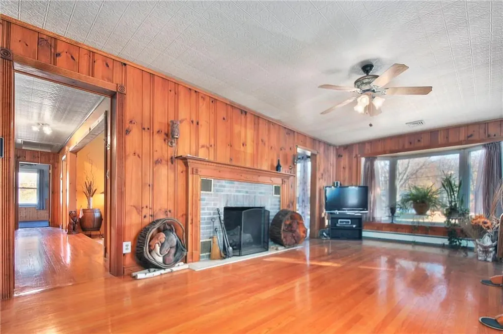 14 Treadwell Circle Poughkeepsie NY 12601