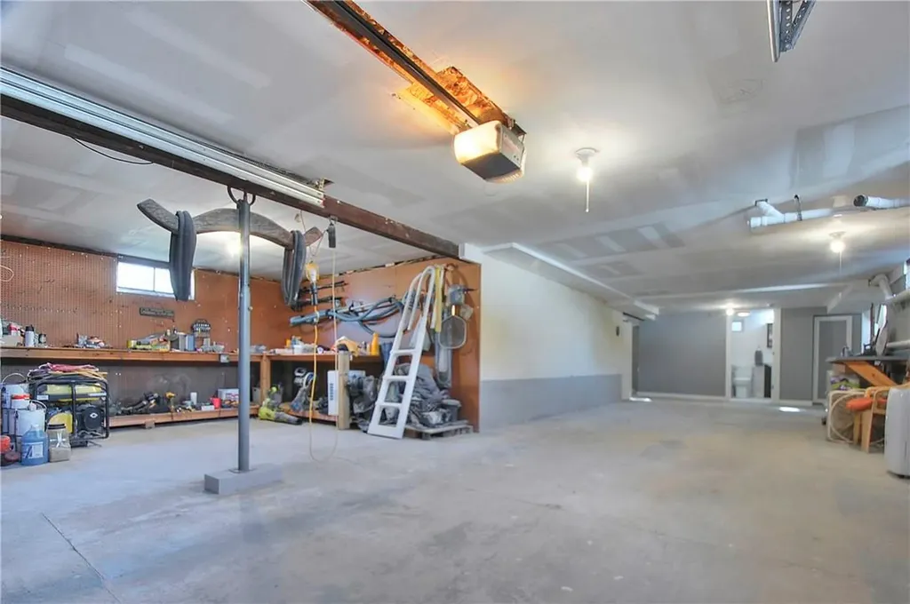 14 Treadwell Circle Poughkeepsie NY 12601