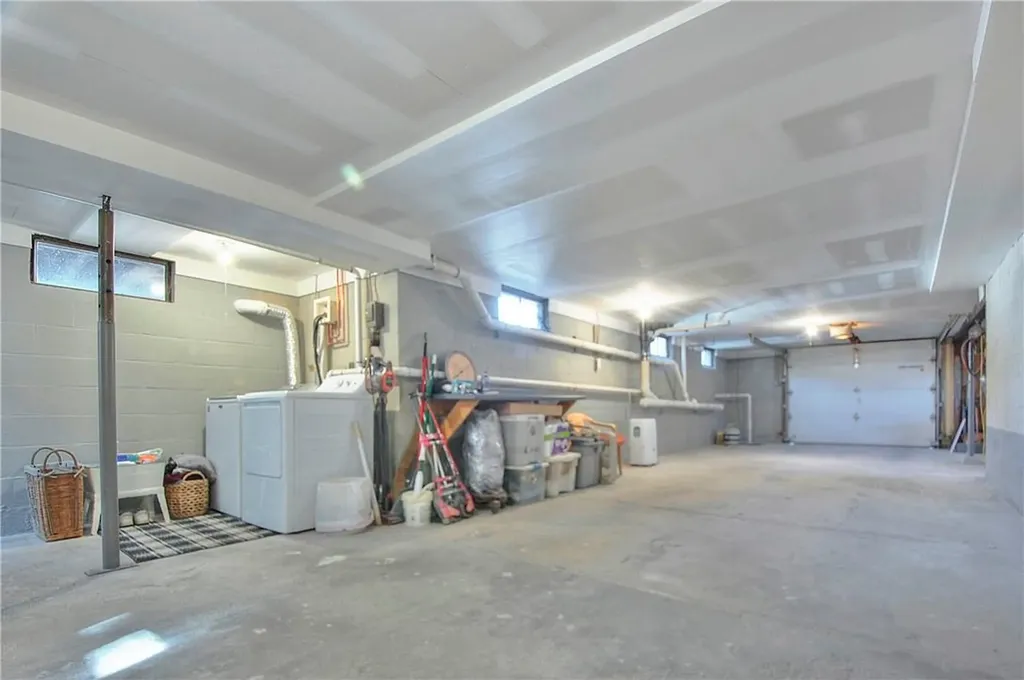 14 Treadwell Circle Poughkeepsie NY 12601