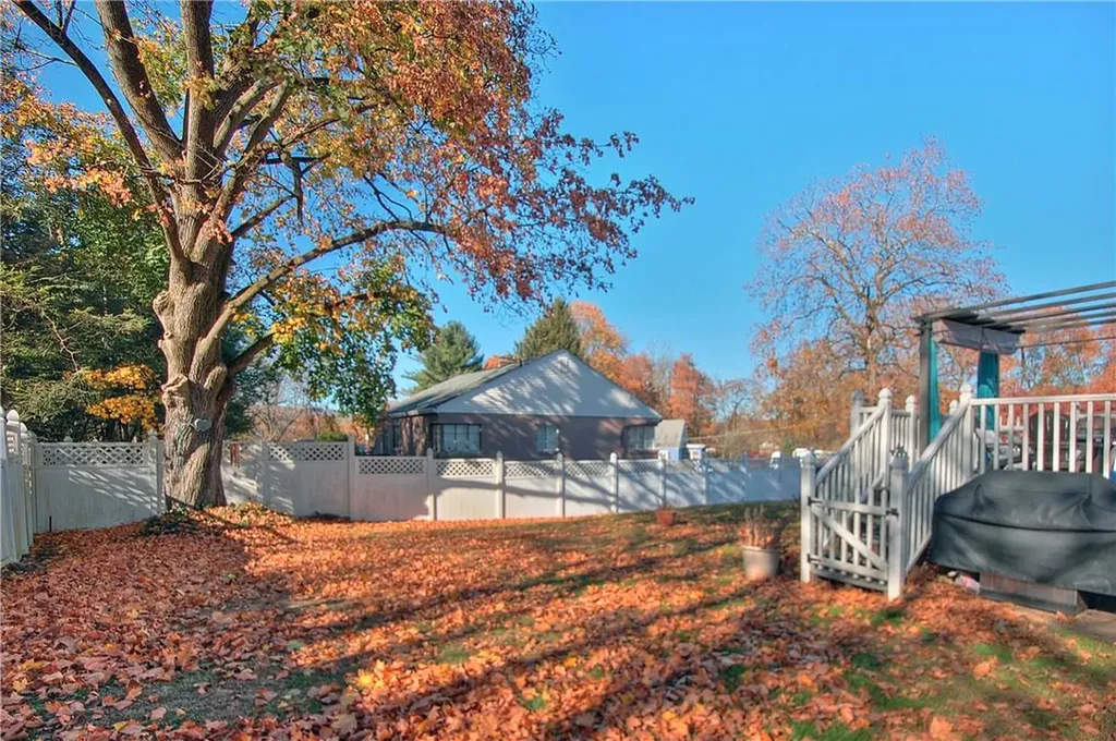 14 Treadwell Circle Poughkeepsie NY 12601