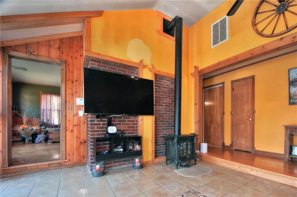 14 Treadwell Circle Poughkeepsie NY 12601