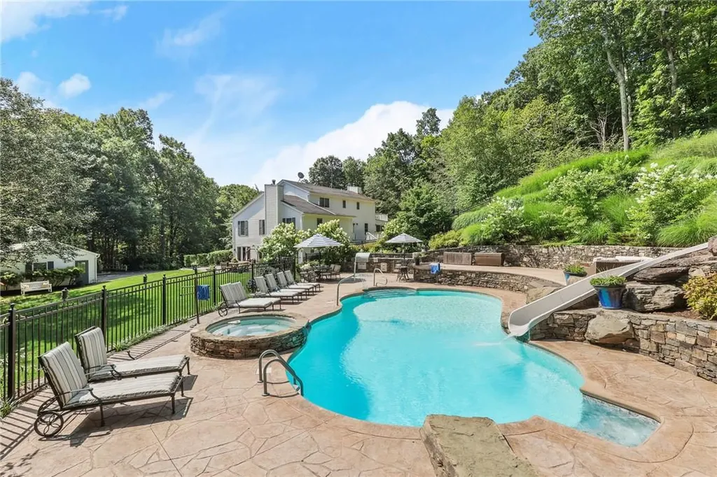 62 Cross Pond Road Pound Ridge NY 10576
