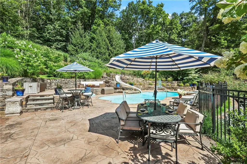62 Cross Pond Road Pound Ridge NY 10576