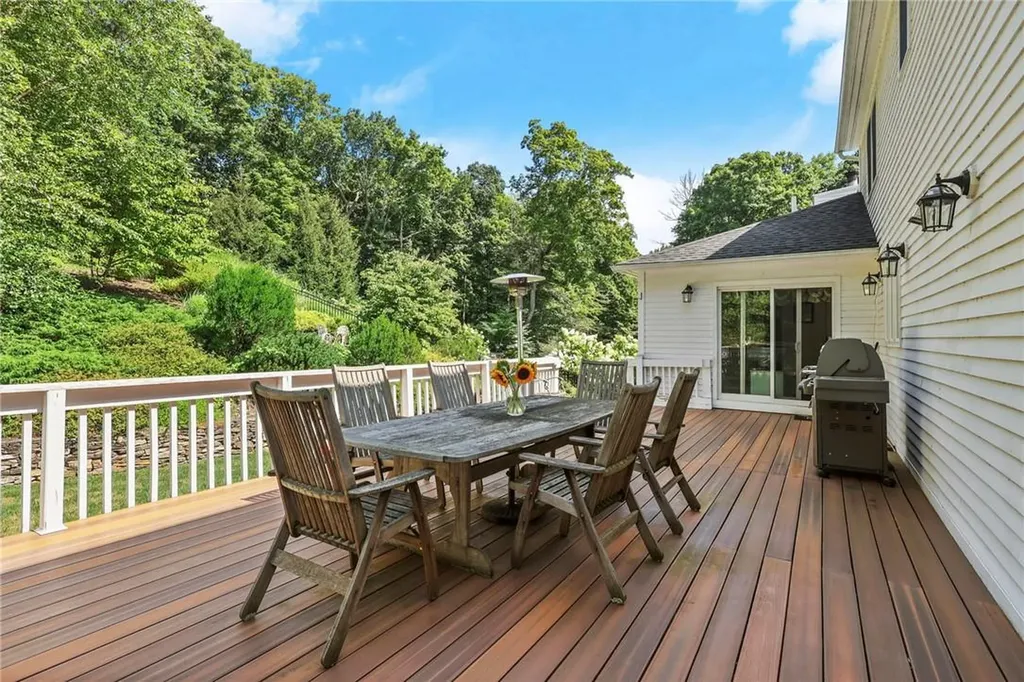 62 Cross Pond Road Pound Ridge NY 10576