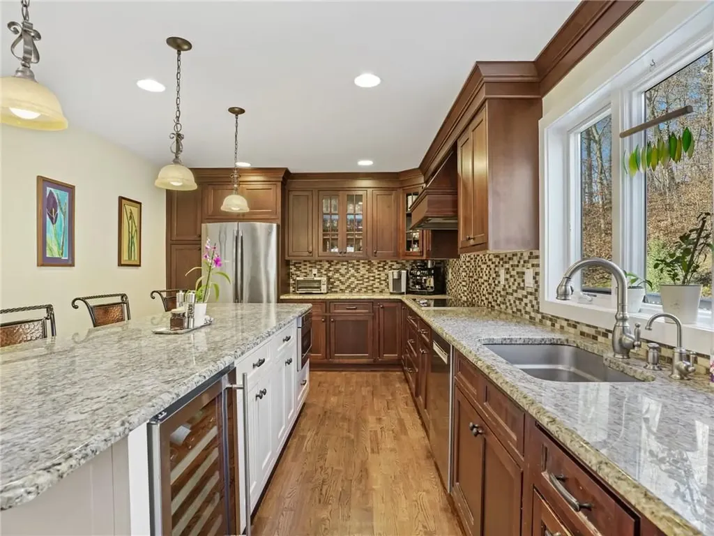 62 Cross Pond Road Pound Ridge NY 10576