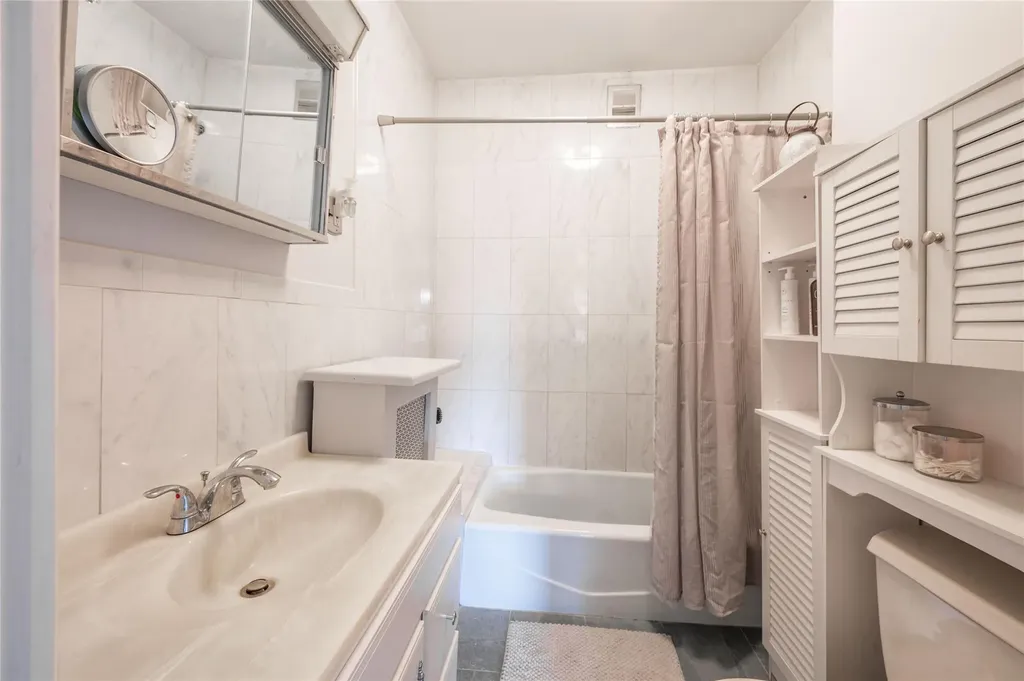 22 Hillcrest Road Bronxville NY 10708