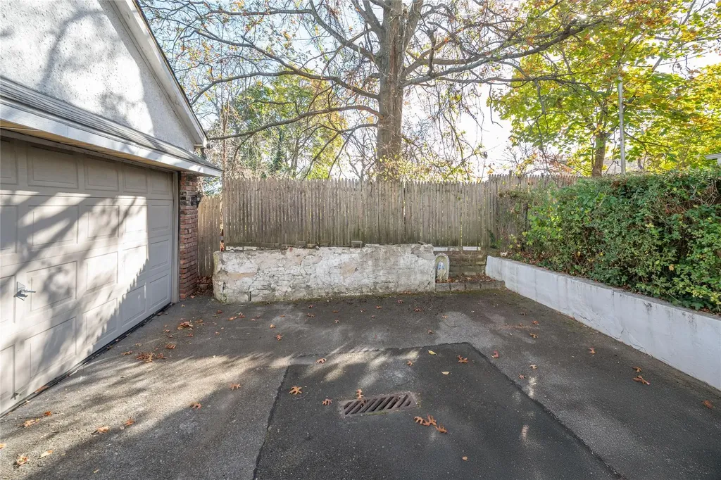 22 Hillcrest Road Bronxville NY 10708