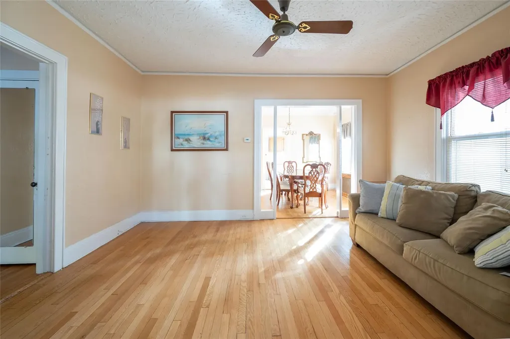 22 Hillcrest Road Bronxville NY 10708