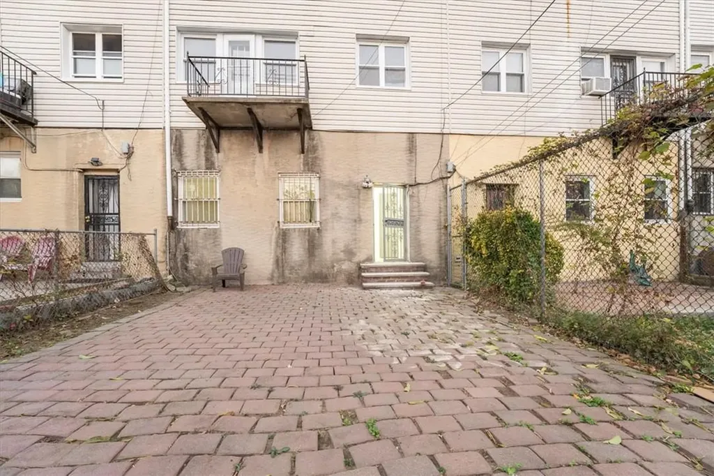 4136 Wickham Avenue Bronx NY 10466
