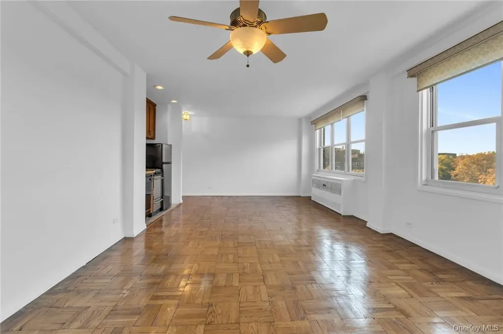 3935 Blackstone Avenue Bronx NY 10471