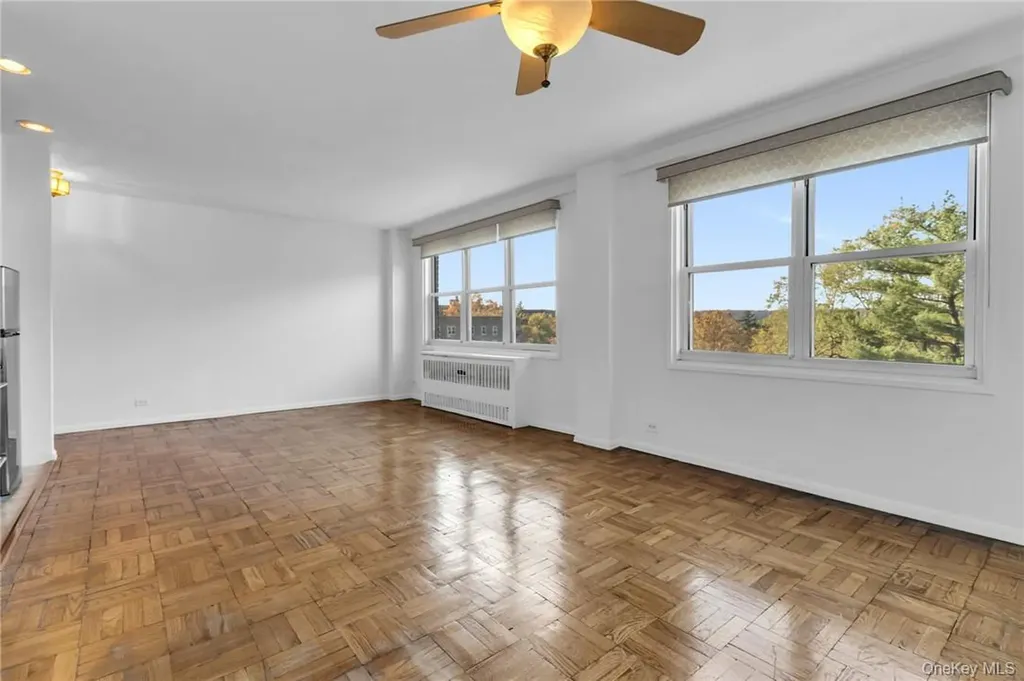 3935 Blackstone Avenue Bronx NY 10471
