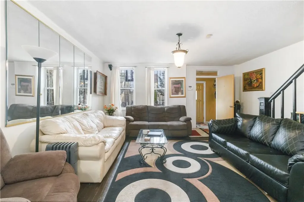 3723 Rombouts Avenue Bronx NY 10466