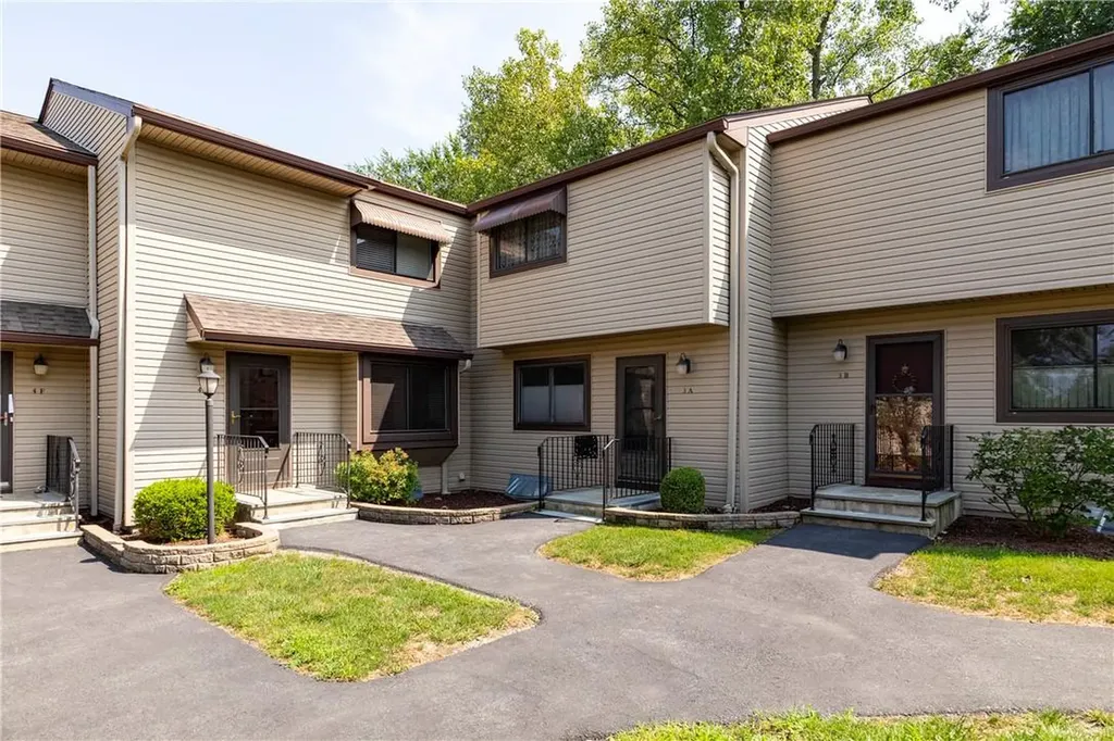 4 Downing Place Poughkeepsie NY 12603