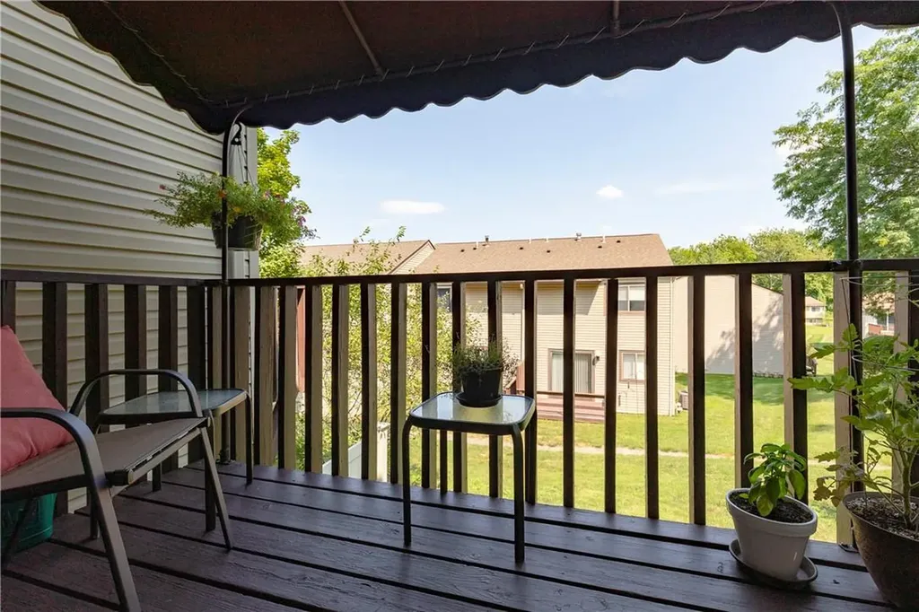 4 Downing Place Poughkeepsie NY 12603