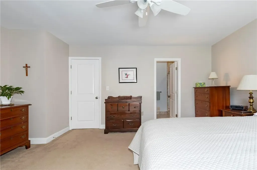 4 Downing Place Poughkeepsie NY 12603