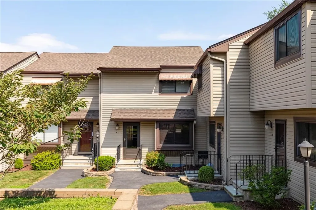 4 Downing Place Poughkeepsie NY 12603