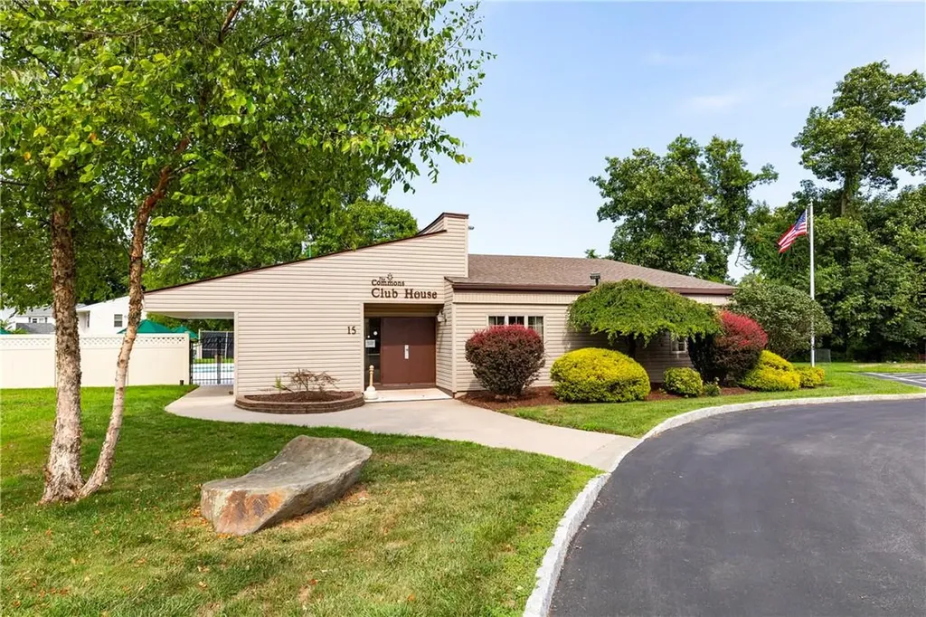 4 Downing Place Poughkeepsie NY 12603