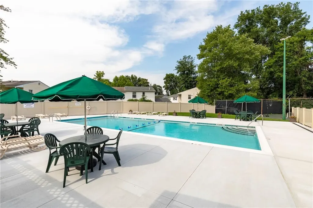 4 Downing Place Poughkeepsie NY 12603